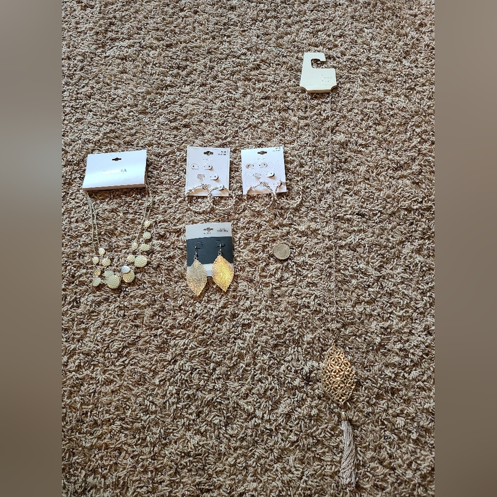 Brand New Silver Jewelry Earrings Necklaces